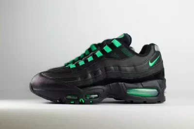 Nike Air Max 95 OG Big Bubble Black Green Shock – zwart/groen – Heren/Dames/Uniseks Sneakers – leer/Mesh – IB1667-002 – Zijkant