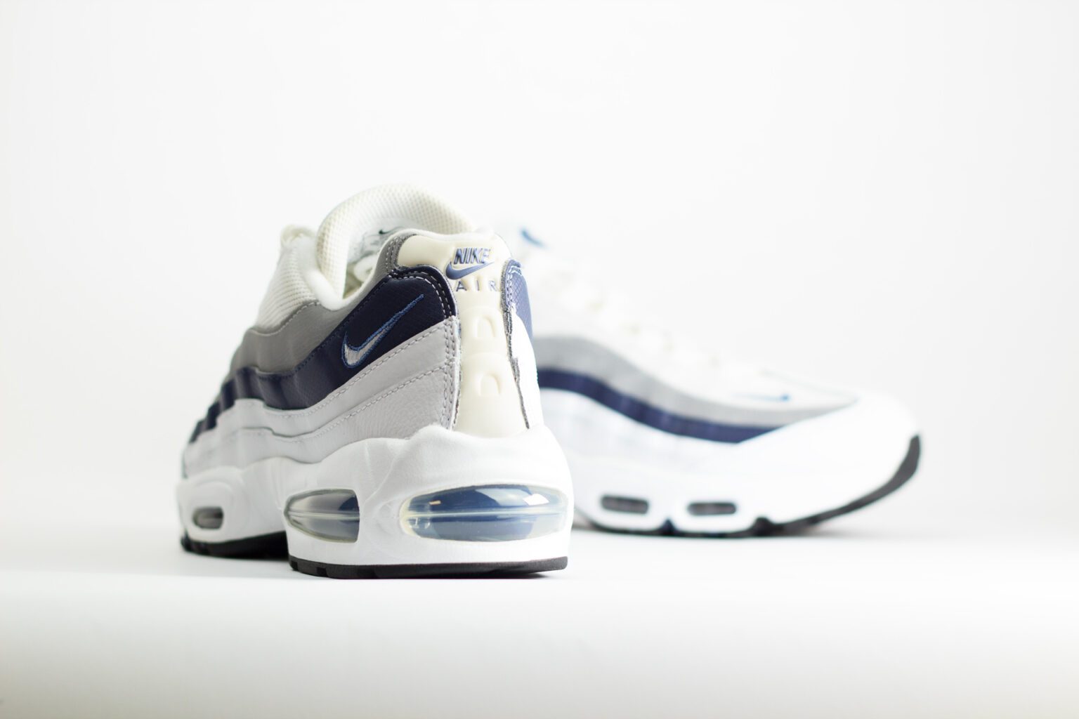 Nike Air Max 95 OG Diffused Blue – blauw/wit – Heren/Dames/Uniseks Sneakers – Leer/Mesh – IF2718-100 – Achterkant