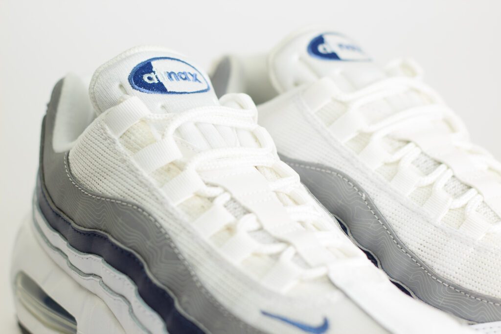 Nike Air Max 95 OG Diffused Blue – blauw/wit – Heren/Dames/Uniseks Sneakers – Leer/Mesh – IF2718-100 – Bovenkant