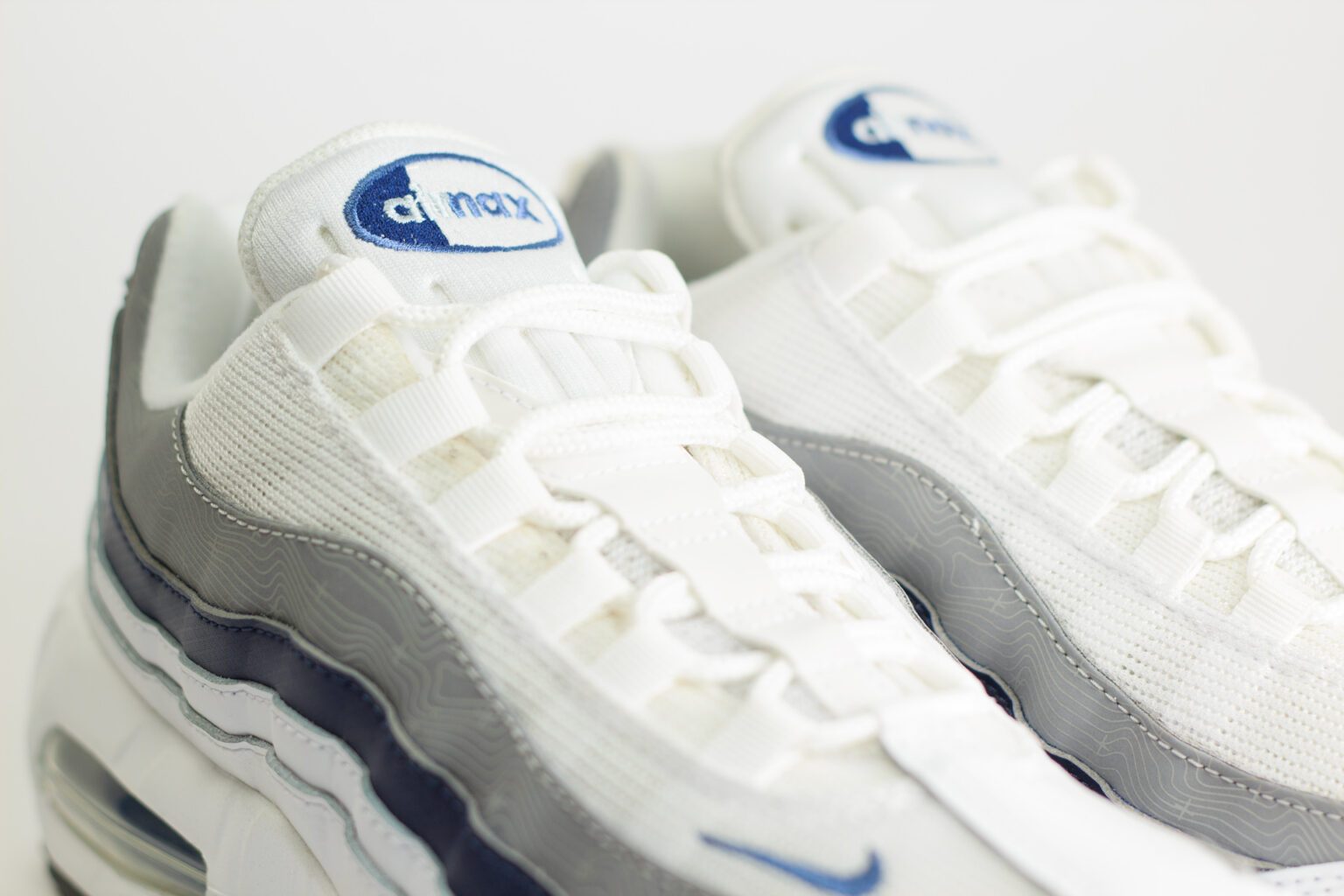 Nike Air Max 95 OG Diffused Blue – blauw/wit – Heren/Dames/Uniseks Sneakers – Leer/Mesh – IF2718-100 – Bovenkant