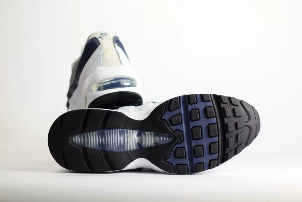 Nike Air Max 95 OG Diffused Blue – blauw/wit – Heren/Dames/Uniseks Sneakers – Leer/Mesh – IF2718-100 – Onderkant