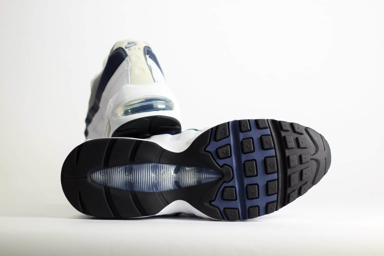 Nike Air Max 95 OG Diffused Blue – blauw/wit – Heren/Dames/Uniseks Sneakers – Leer/Mesh – IF2718-100 – Onderkant