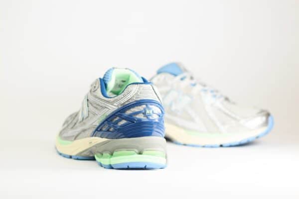 New Balance 1906R Still Water Lab Green – Blauw/Zilver/Groen – Heren/Dames/Uniseks Sneakers – Mesh/Leer – U1906RCR – Achterkant