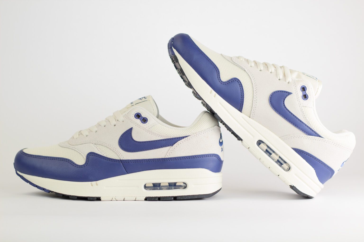 Nike Air Max 1 Essential Sanded Purple – Paars/Wit – Heren/Dames/Uniseks Sneakers – Leer/Mesh – FZ5808-017 – Binnenkant