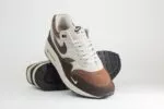 Nike Air Max 1 Size? Exclusive Considered – Bruin/Grijs – Heren/Dames/Uniseks Sneakers – Denim/Suede/Leer – FN7814-001 – Voorkant