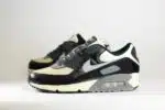 Nike Air Max 90 QS Smoke Grey Crocodile – Beige/Zwart – Heren/Dames/Uniseks Sneakers – Leer/Satin – IO4468-100 – Zijkant