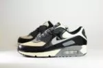 Nike Air Max 90 QS Smoke Grey Crocodile – Beige/Zwart – Heren/Dames/Uniseks Sneakers – Leer/Satin – IO4468-100 – Zijkant