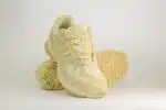 New Balance 1906U Butter Yellow – Beige/Geel – Heren/Dames/Uniseks Sneakers – Mesh/Leer - M1906NK – voorkant