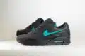 Nike Air Max 90 Black Clear Jade – Zwart/Groen – Heren/Dames/Uniseks Sneakers – Leer/Suede - IF0670-002 – Zijkant