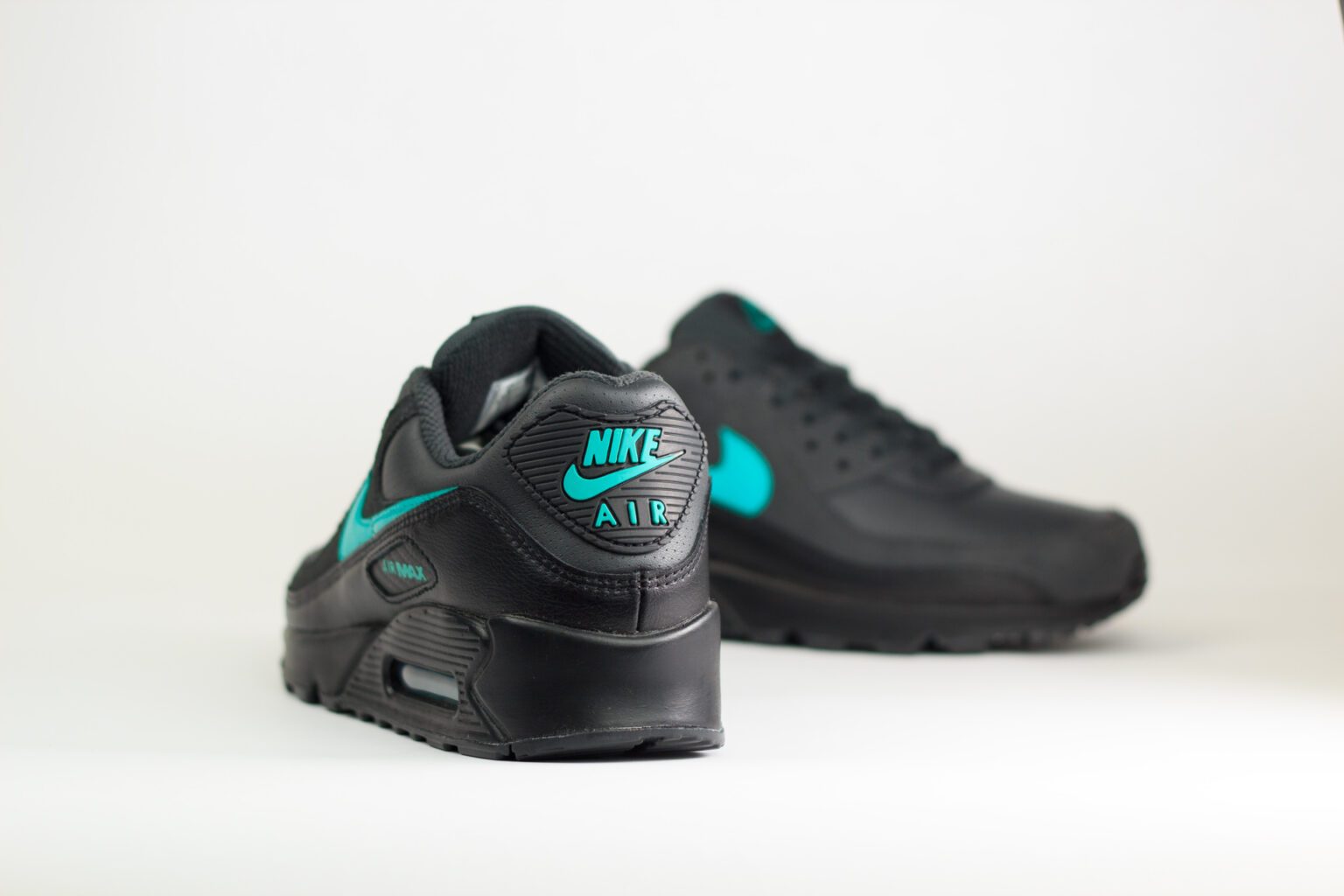 Nike Air Max 90 Black Clear Jade – Zwart/Groen – Heren/Dames/Uniseks Sneakers – Leer/Suede - IF0670-002 – achterkant