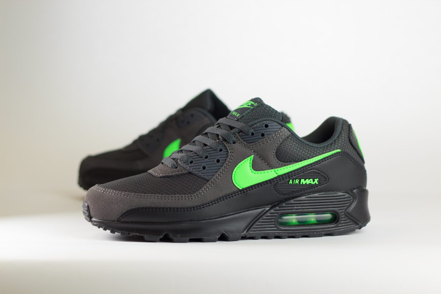 Nike Air Max 90 Black Green Strike – Zwart/Groen – Heren/Dames/Uniseks Sneakers – Mesh/Suede - DM0029-015 – Zijkant