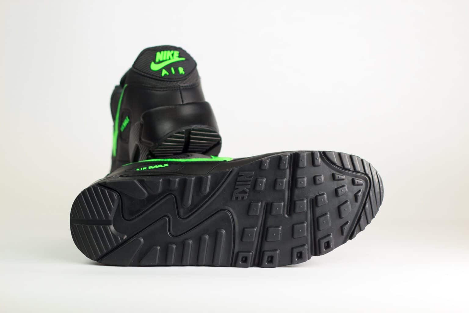 Nike Air Max 90 Black Green Strike – Zwart/Groen – Heren/Dames/Uniseks Sneakers – Mesh/Suede - DM0029-015 – onderkant