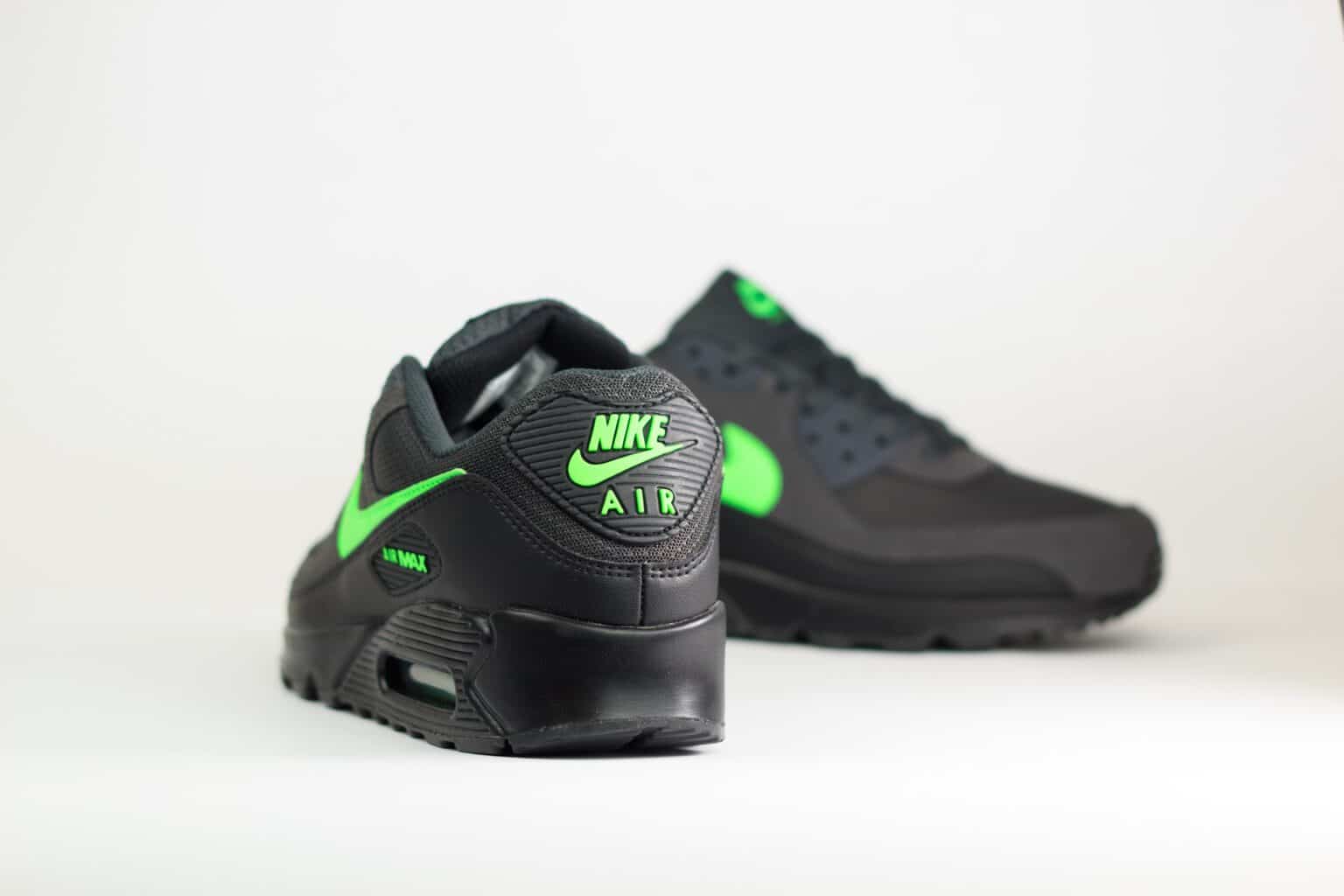 Nike Air Max 90 Black Green Strike – Zwart/Groen – Heren/Dames/Uniseks Sneakers – Mesh/Suede - DM0029-015 – achterkant
