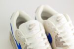 Nike Air Max 90 College Grey Racer Blue – Wit/Blauw – Heren/Dames/Uniseks Sneakers – Mesh/Suede - DM0029-110 –bovenkant