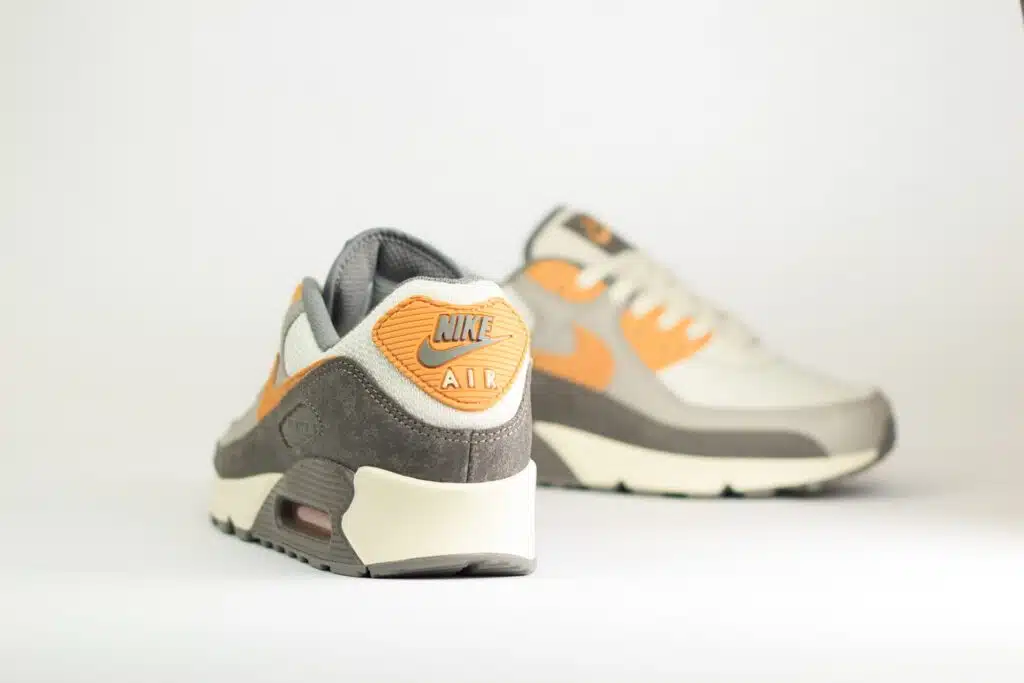 Nike Air Max 90 Premium Flat Pewter College Grey Phantom Copper Moon – Wit/Grijs – Heren/Dames/Uniseks Sneakers – Mesh/Leer - IB7467-029 –