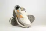 Nike Air Max 90 Premium Flat Pewter College Grey Phantom Copper Moon – Wit/Grijs – Heren/Dames/Uniseks Sneakers – Mesh/Leer - IB7467-029 – voorkant