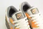 Nike Air Max 90 Premium Flat Pewter College Grey Phantom Copper Moon – Wit/Grijs – Heren/Dames/Uniseks Sneakers – Mesh/Leer - IB7467-029 – bovenkant