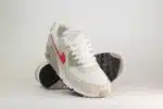Nike Air Max 90 White College Grey University Red – Wit/Rood – Heren/Dames/Uniseks Sneakers – Mesh/Suede - DM0029-113 – voorkant