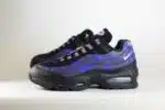 Nike Air Max 95 Court Purple Wild Grape Camo – Zwart/Paars – Heren/Dames/Uniseks Sneakers – Mesh/Leer – HQ1973-500 – Zijkant