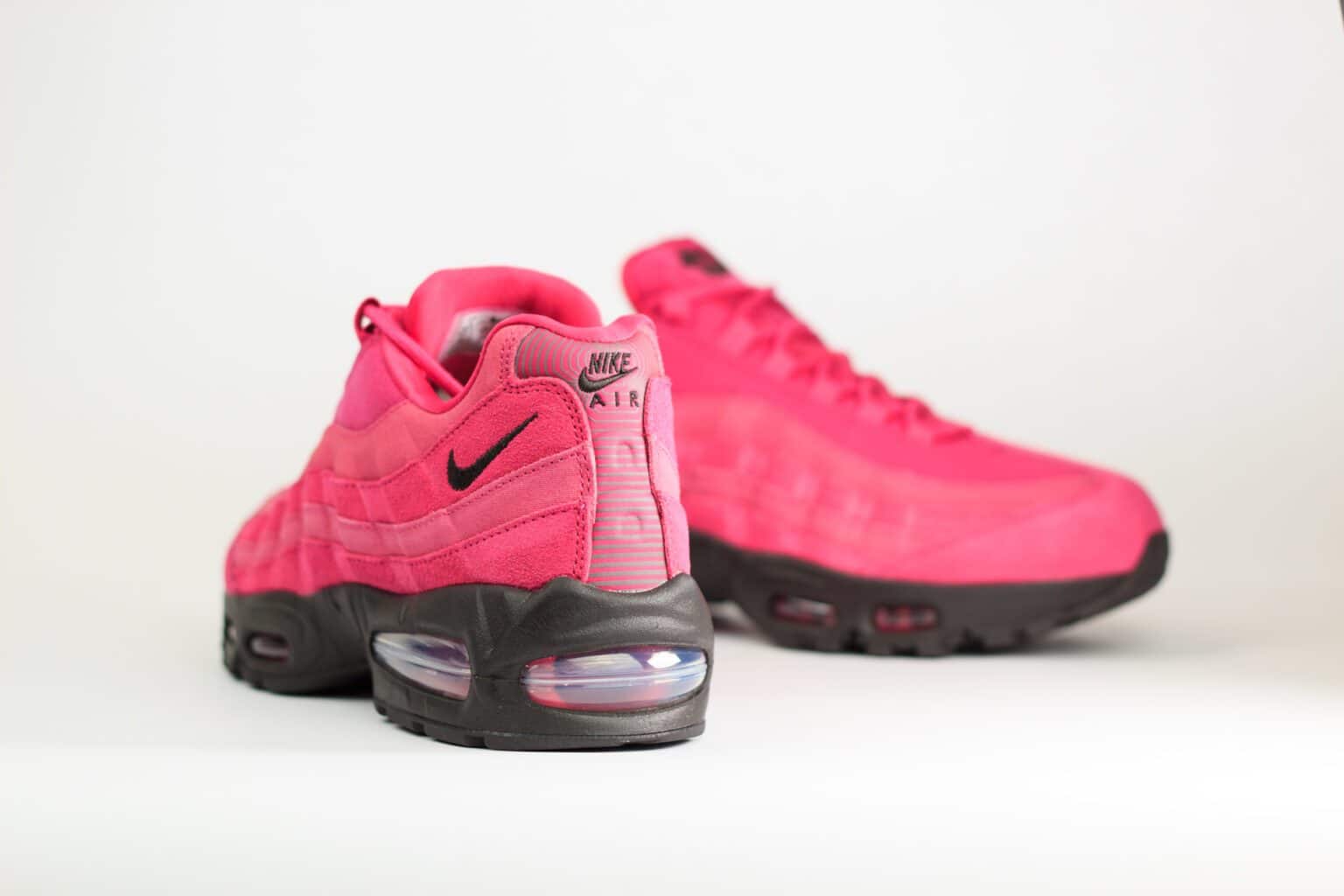 Nike Air Max 95 OG Big Bubble Fireberry – Zwart/Roze – Heren/Dames/Uniseks Sneakers – Suede/Canvas – II7632-600 – achterkant