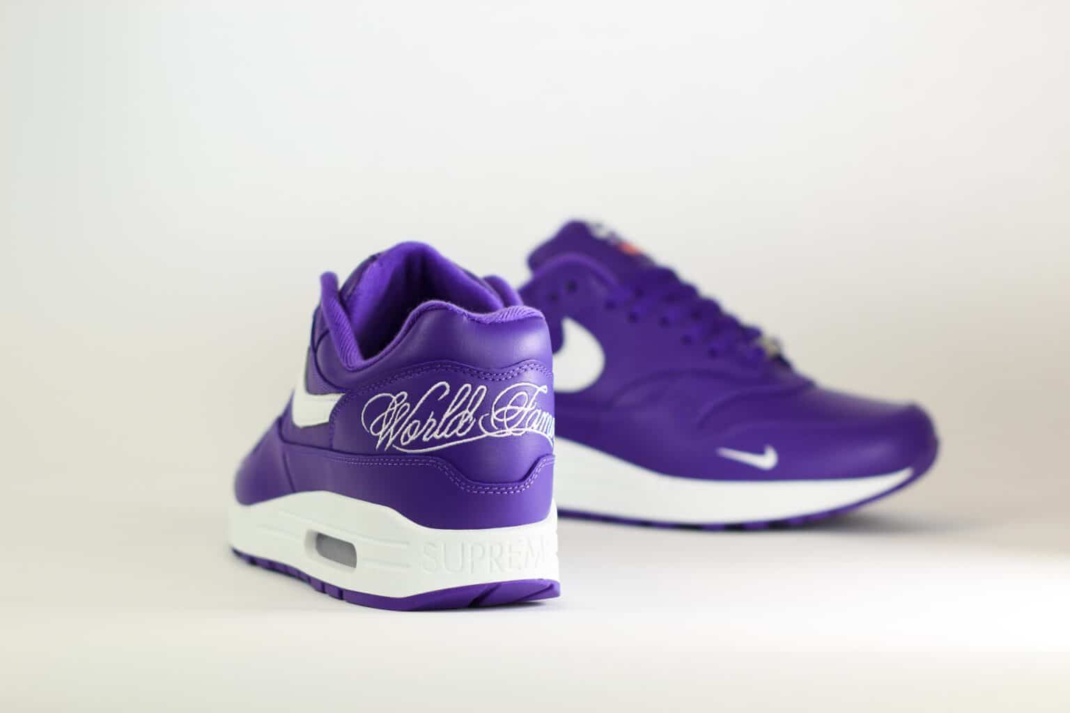 Nike Air Max 1 '87 SP Supreme Varsity Purple – Paars/Wit – Heren/Dames/Uniseks Sneakers – Leer – HF8813-500 – achterkant