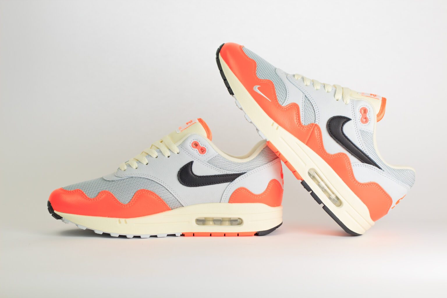 Nike Air Max 1 Patta Waves Hyper Crimson Pure Platinum – Oranje/Beige/Grijs – Heren/Dames/Uniseks Sneakers – Leer/Mesh – II7055-800 – binnenkant