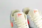 Nike Air Max 1 Patta Waves White Hyper Crimson – Wit/Beige/Grijs – Heren/Dames/Uniseks Sneakers – Leer/Mesh – II7055-100 – bovenkant