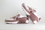Nike Air Max 90 Tattoo Light Violet Ore Croc (W) – Roze/Wit – Heren/Dames/Uniseks Sneakers – Leer - IM3110-500 – zijkant