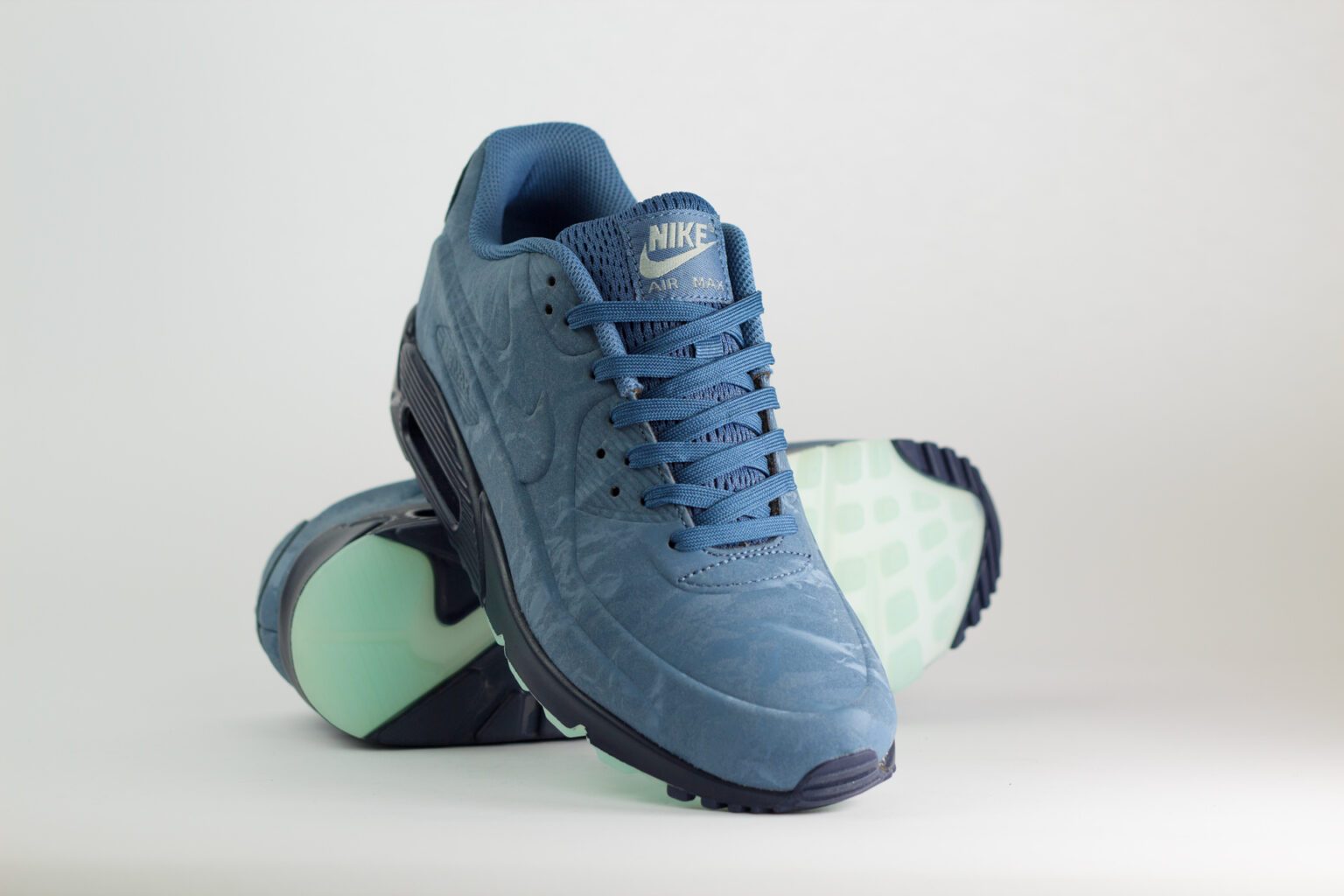 Nike Air Max 90 Thunderstorm – Blauw – Heren/Dames/Uniseks Sneakers – Kunststof - HQ1970-400 – voorkant
