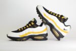 Nike Air Max 95 OG White Saffron Quartz Black – Geel/Zwart/Wit – Heren/Dames/Uniseks Sneakers – Vilt/Mesh – HM4740-102 – binnenkant