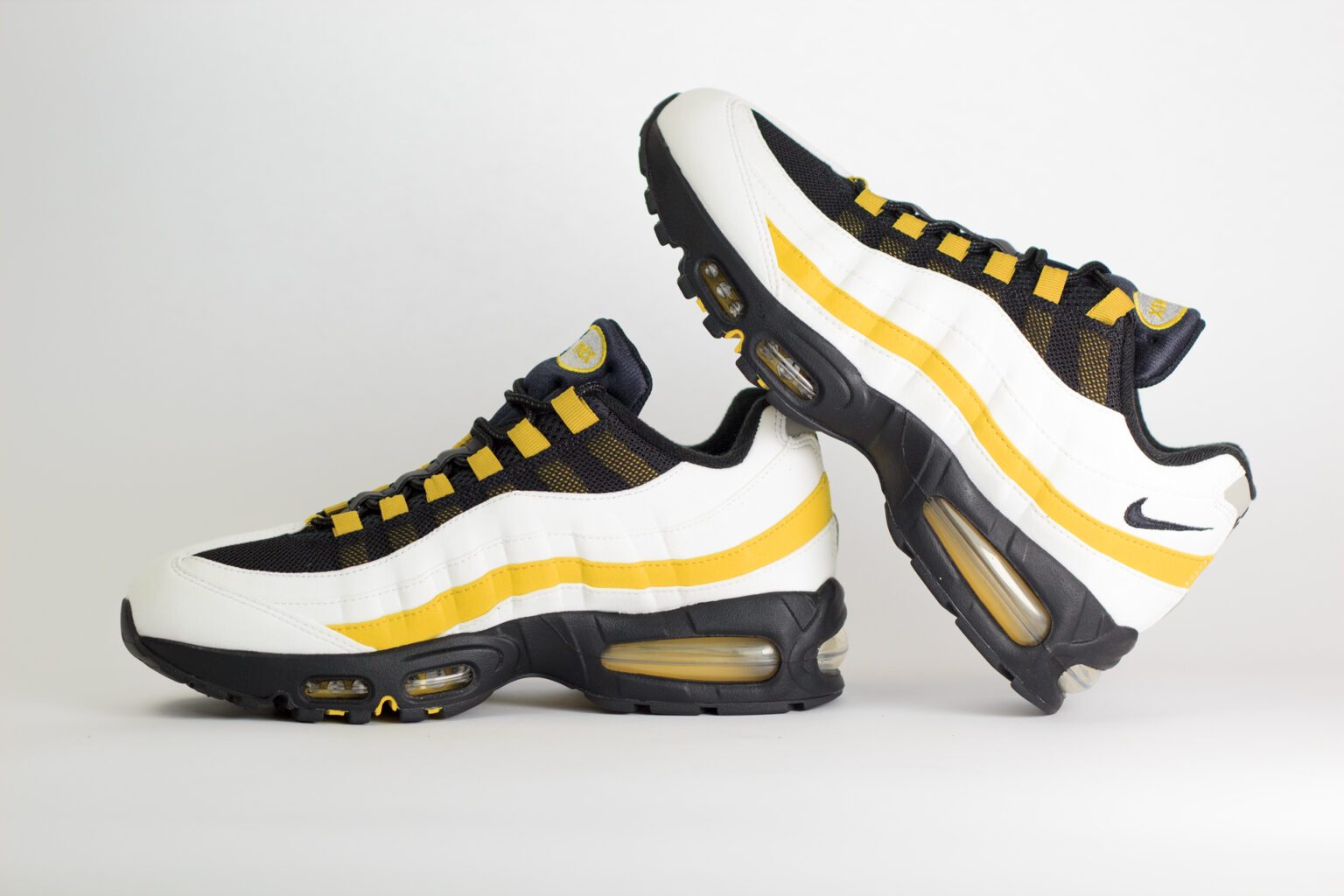 Nike Air Max 95 OG White Saffron Quartz Black – Geel/Zwart/Wit – Heren/Dames/Uniseks Sneakers – Vilt/Mesh – HM4740-102 – binnenkant