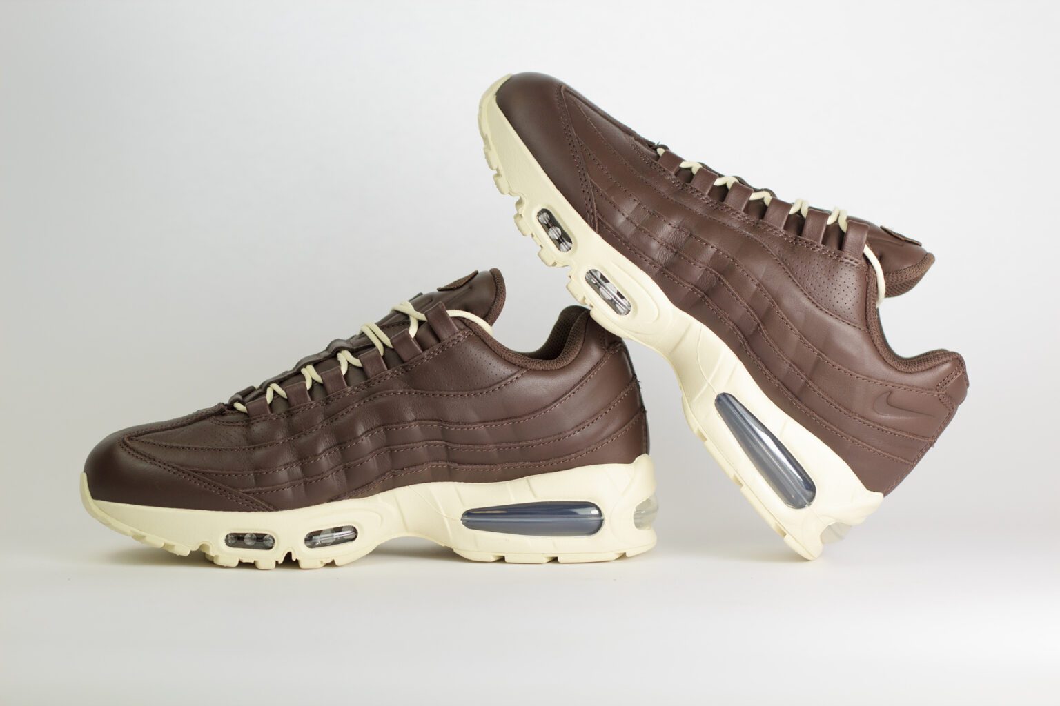 Nike Air Max 95 QS Big Bubble Baroque Brown Leather – Bruin/Wit – Heren/Dames/Uniseks Sneakers – Leer – IM0696-200 – zijkant