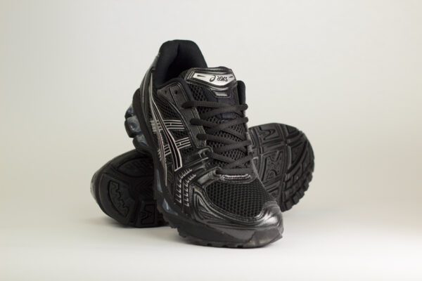 ASCIS Gel-Kayano 14 Black Pure Silver – Zilver/Zwart – Heren/Dames/Uniseks Sneakers – Leer/Mesh – 1201A019-006 – Voorkant