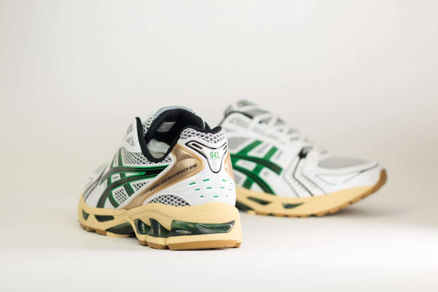 ASCIS Gel-Kayano 14 White Hinoki Beige – Wit/Beige/Groen – Heren/Dames/Uniseks Sneakers – Leer/Mesh – 1203A740-103 – Achterkant