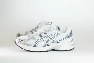 ASICS Gel-1130 White Pure Silver – Zilver/Wit – Heren/Dames/Uniseks Sneakers – Leer/Mesh – 1201B020-100 – Zijkant