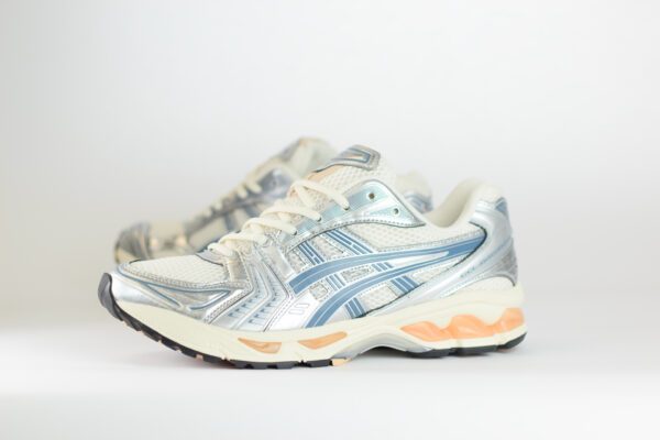 ASICS Gel-Kayano 14 Birch Pure Silver Teal Gold – Beige/Zilver/Blauw – Heren/Dames/Uniseks Sneakers – Leer/Mesh – 1203A537-109 – Zijkant