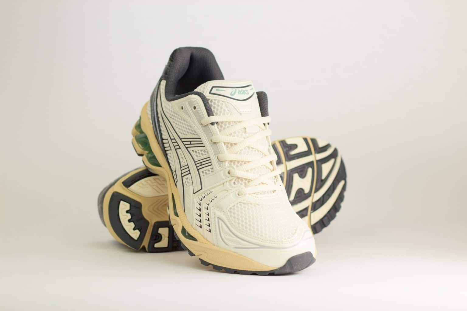 ASICS Gel-Kayano 14 Cream Obsidian Grey – Beige/Grijs – Heren/Dames/Uniseks Sneakers – Leer/Mesh – 1203A537-113 – Voorkant