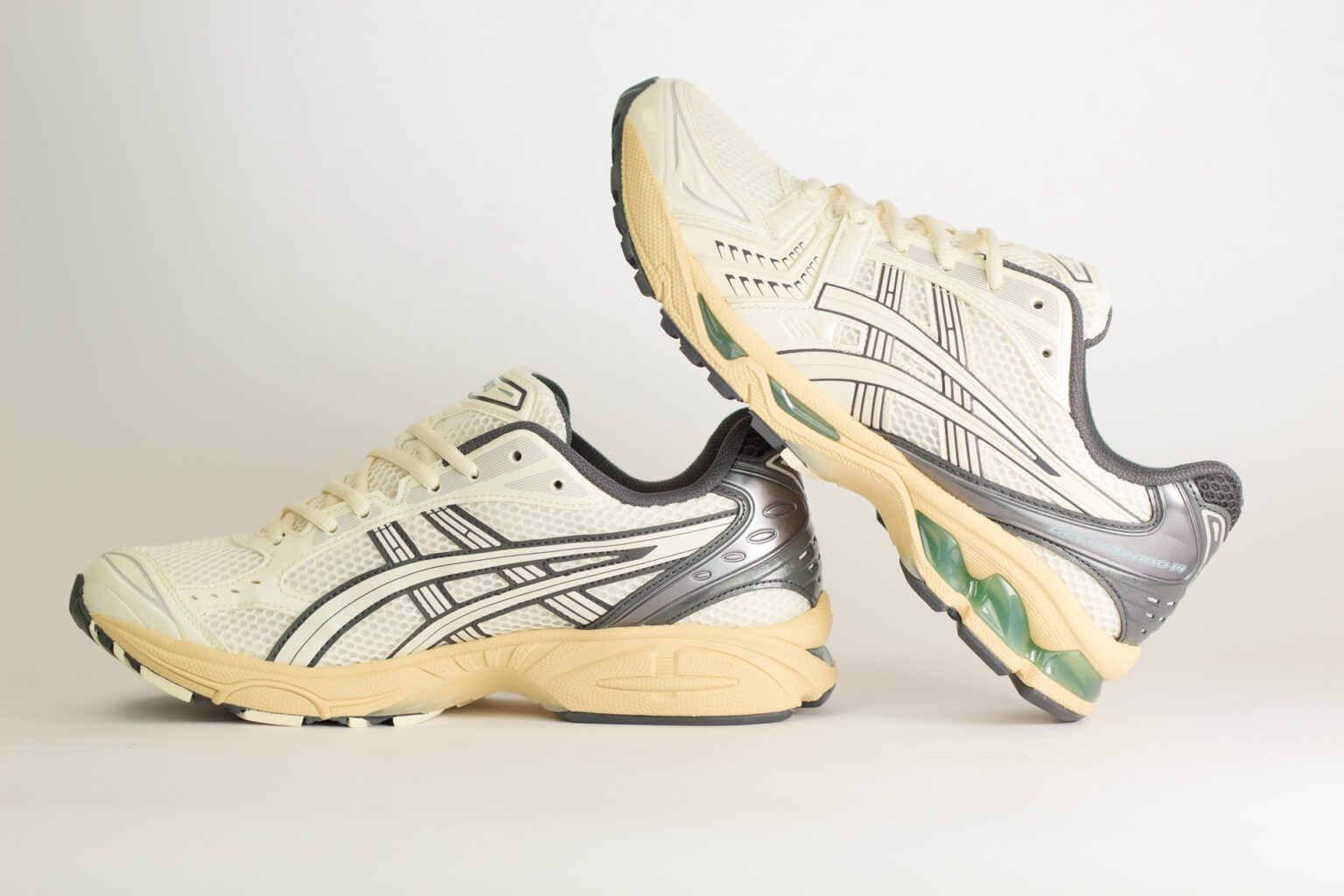 ASICS Gel-Kayano 14 Cream Obsidian Grey – Beige/Grijs – Heren/Dames/Uniseks Sneakers – Leer/Mesh – 1203A537-113 – Binnenkant