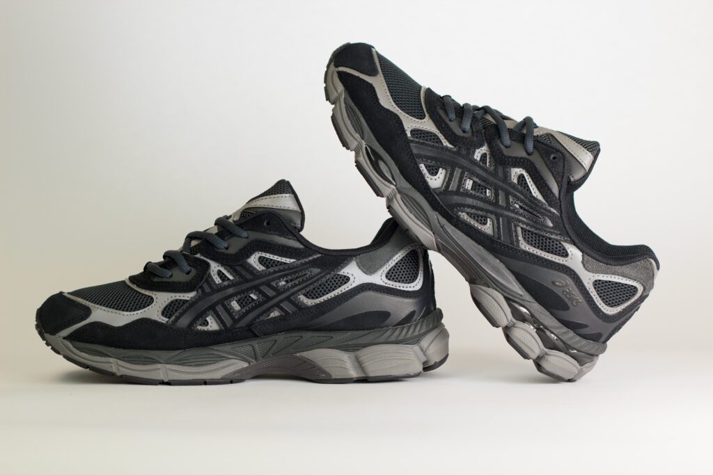 ASICS Gel-NYC Graphite Grey Black – Zilver/Zwart – Heren/Dames/Uniseks Sneakers – Suede/Mesh – 1201A789-020 – Binnenkant
