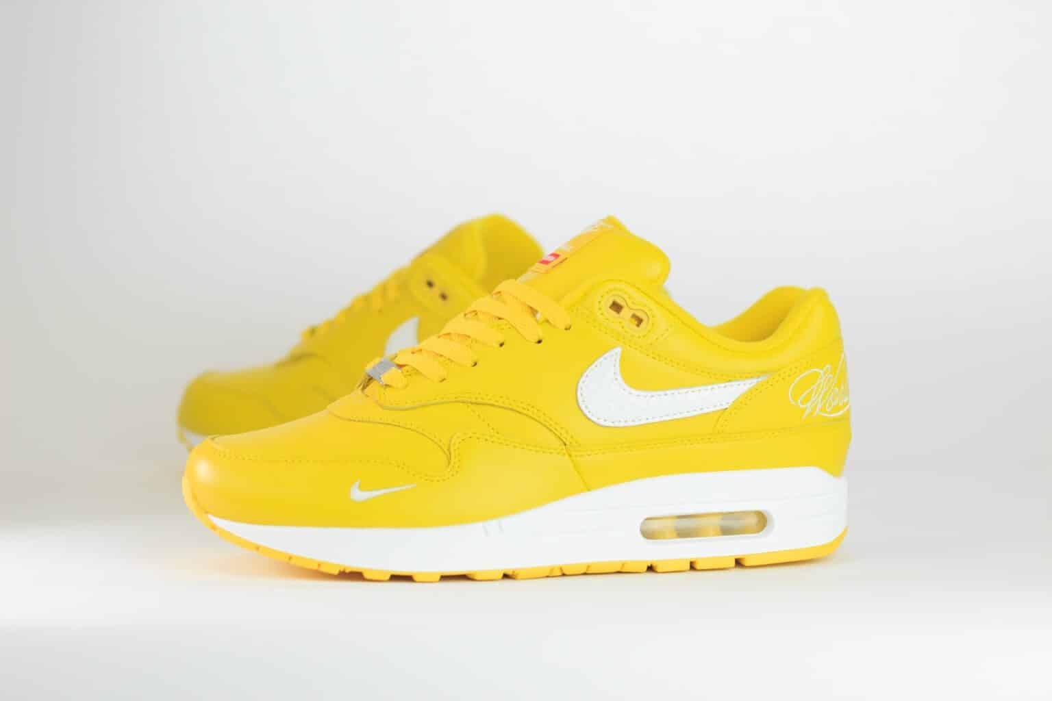 Nike Air Max 1 '87 SP Supreme Speed Yellow – Geel/Wit – Heren/Dames/Uniseks Sneakers – Leer – HF8813-700 – Zijkant