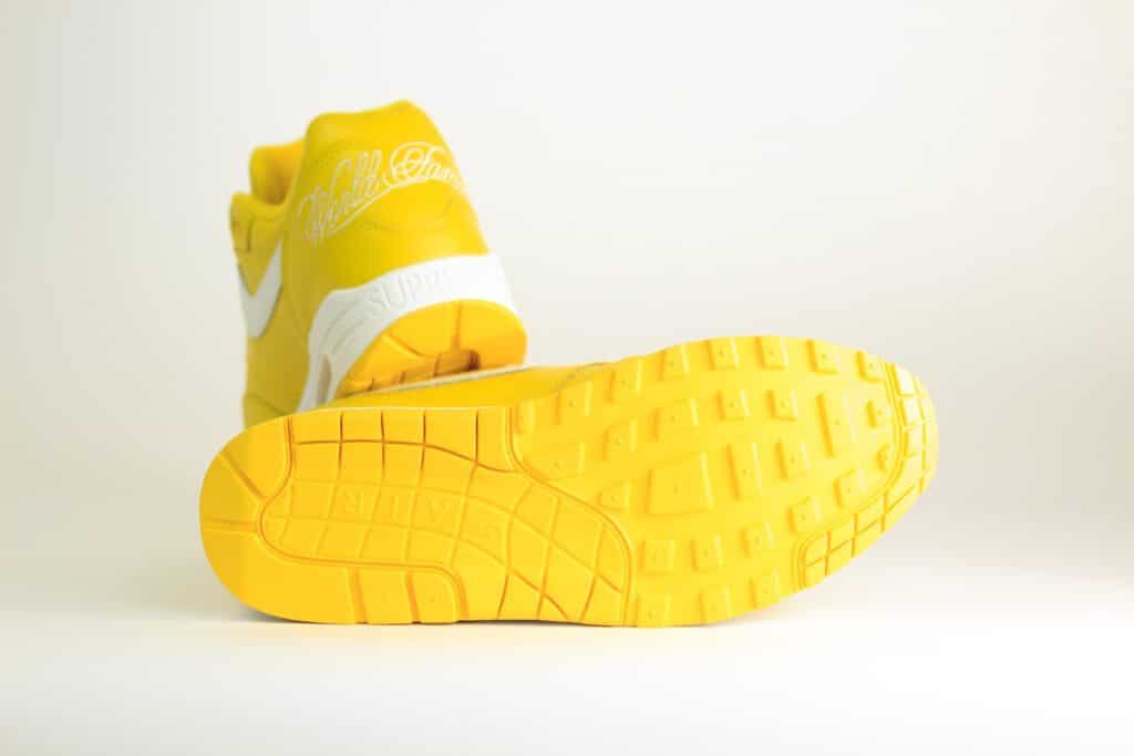 Nike Air Max 1 '87 SP Supreme Speed Yellow – Geel/Wit – Heren/Dames/Uniseks Sneakers – Leer – HF8813-700 – Onderkant