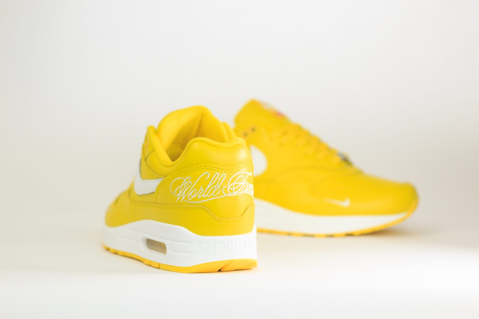 Nike Air Max 1 '87 SP Supreme Speed Yellow – Geel/Wit – Heren/Dames/Uniseks Sneakers – Leer – HF8813-700 – Achterkant