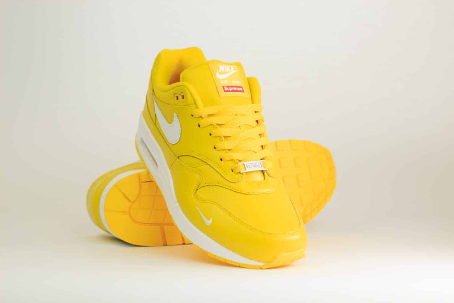 Nike Air Max 1 '87 SP Supreme Speed Yellow – Geel/Wit – Heren/Dames/Uniseks Sneakers – Leer – HF8813-700 – Voorkant