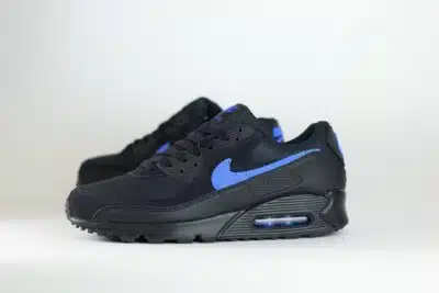 Nike Air Max 90 Black Sapphire – Paars/Zwart – Heren/Dames/Uniseks Sneakers – Leer/Mesh – DM0029-021 – Zijkant