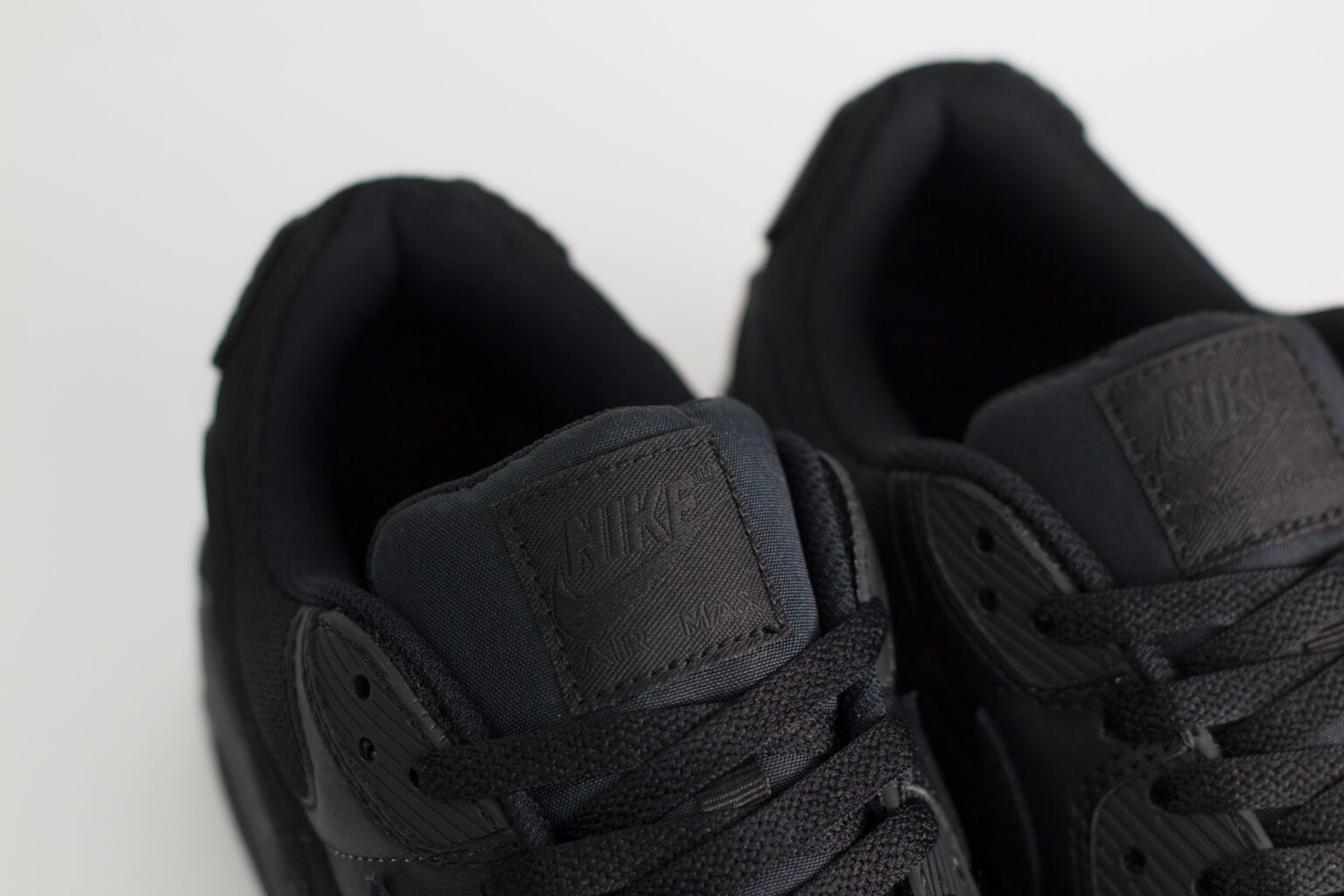 Nike Air Max 90 Recraft Triple Black – Zwart – Heren/Dames/Uniseks Sneakers – Leer/Mesh – CN8490-003 – Bovenkant