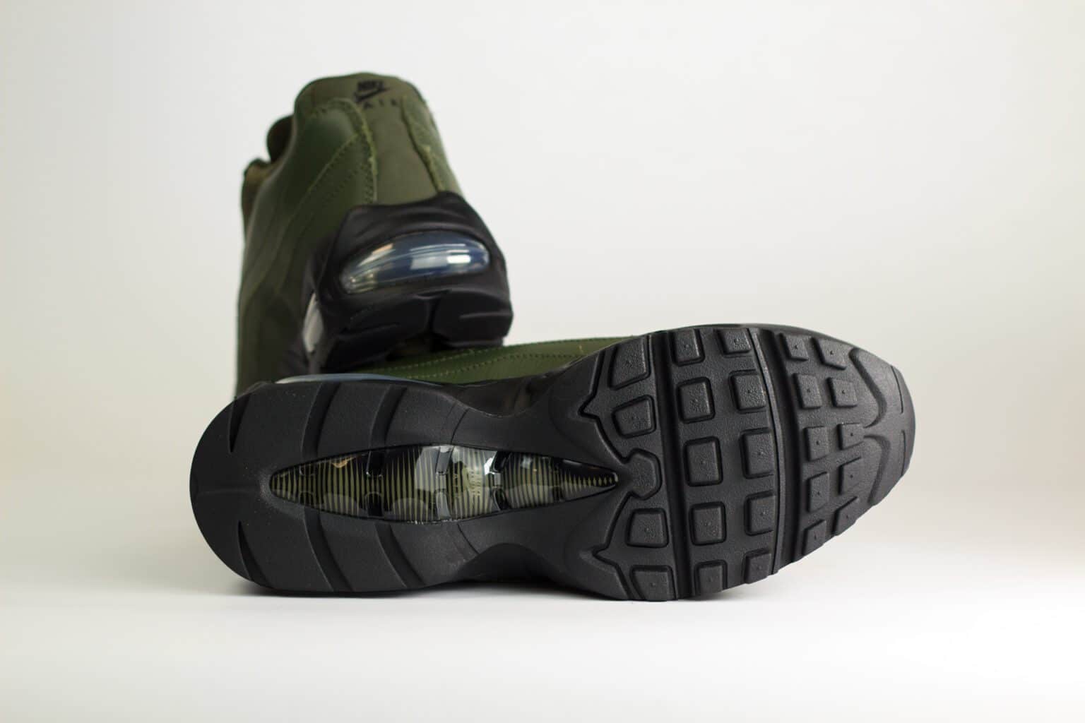 Nike Air Max 95 Big Bubble Cargo Khaki Jewel (W) – Groen/Zwart – Heren/Dames/Uniseks Sneakers – Leer/Mesh – IH1413-300 – Onderkant