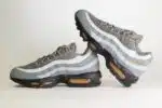 Nike Air Max 95 Cool Grey Sundial – Grijs/Zwart – Heren/Dames/Uniseks Sneakers – Leer/Mesh – HV6062-002 – Binnenkant