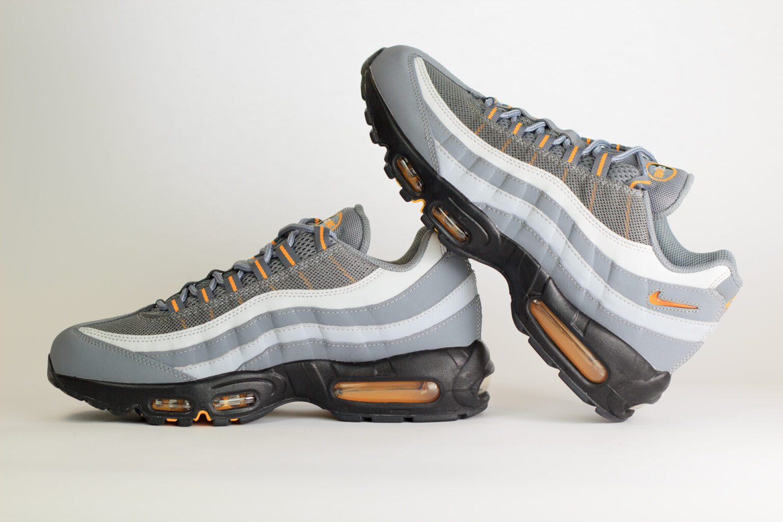 Nike Air Max 95 Cool Grey Sundial – Grijs/Zwart – Heren/Dames/Uniseks Sneakers – Leer/Mesh – HV6062-002 – Binnenkant