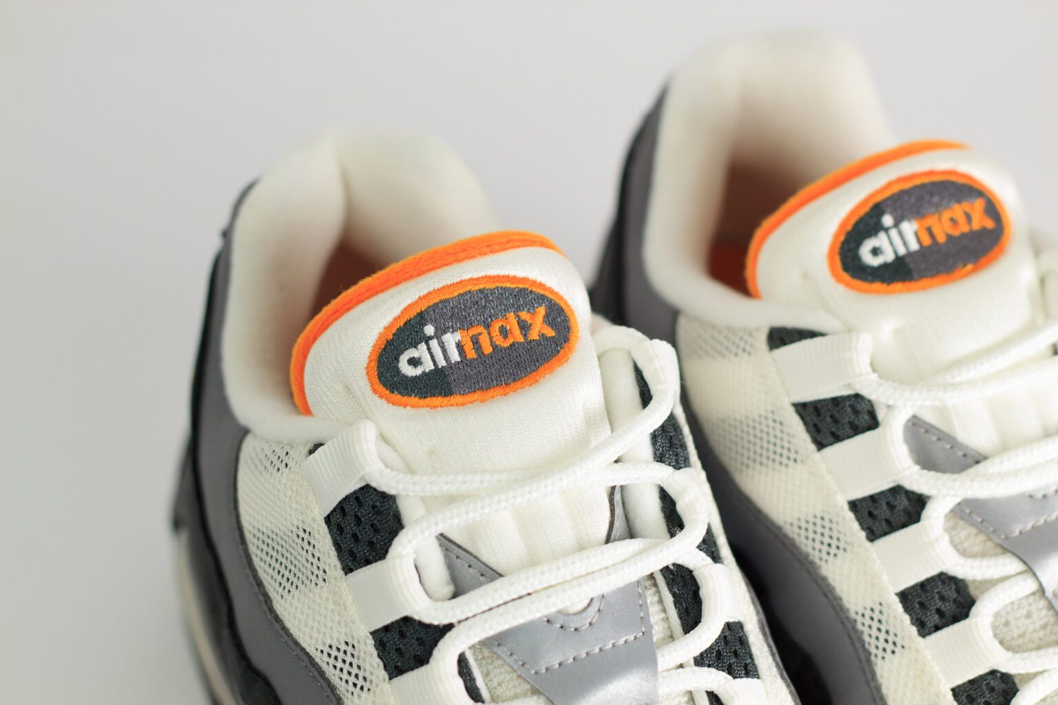 Nike Air Max 95 OG Big Bubble Black Bright Ceramic – Grijs/Zwart – Heren/Dames/Uniseks Sneakers – Vilt/Mesh – IM5988-010 – Bovenkant