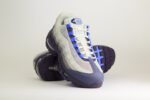 Nike Air Max 95 OG Big Bubble Photon Dust Purple Dynasty – Grijs/Paars/Zwart – Heren/Dames/Uniseks Sneakers – Vilt/Mesh – HM4740-009 – Voorkant